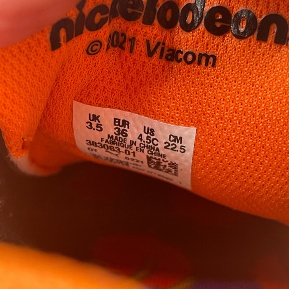 Puma Sneakers in Black with Purple and Blue - Picture 8 of 8